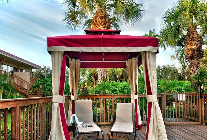 Red Roof Plus+ & Downtown-5th Ave S 3* North Naples